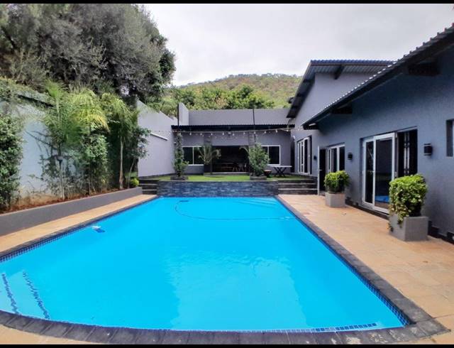 5 BEDROOM HOUSE FOR SALE IN PROTEA PARK